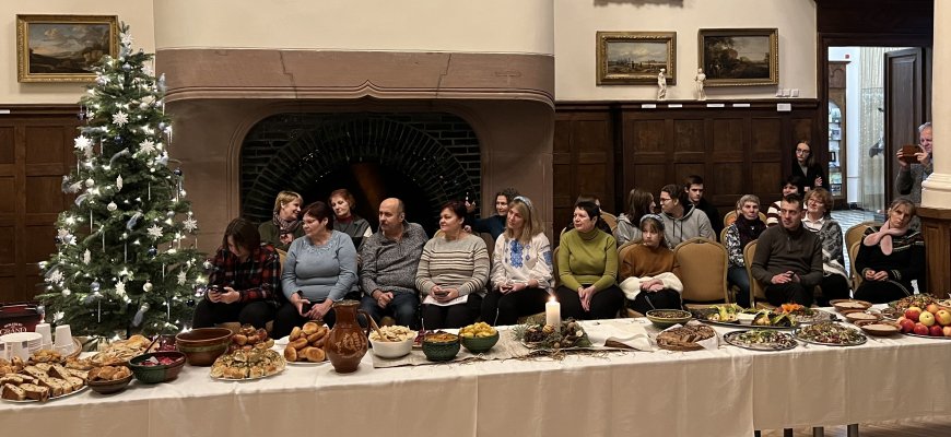 Prie bendro vaišių stalo susėdo šimtas rokiškėnų ir ukrainiečių (foto)