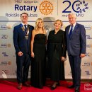 Rokiškio „Rotary“ vėl dalijosi: minėdami 20-uosius veiklos metus dovanojo pasaulinio lygio smuikininkės koncertą (foto)