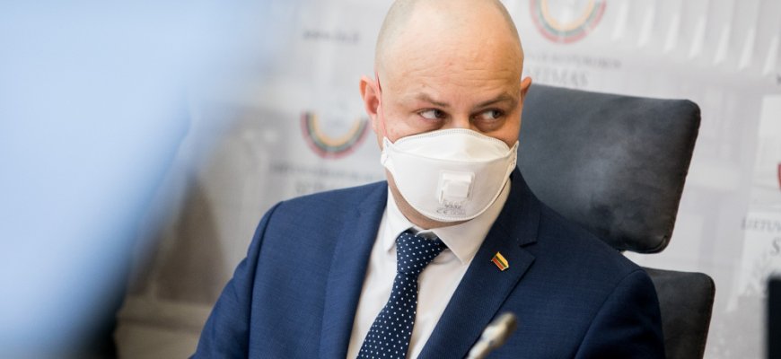 Vyriausybei bus siūloma pratęsti karantiną