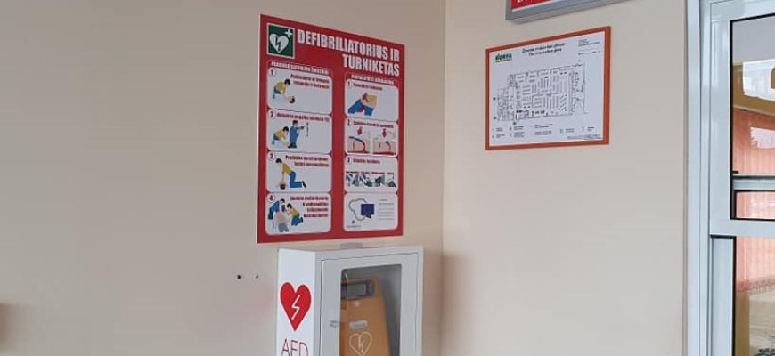 Rokiškio autobusų stotyje įrengtas defibriliatorius