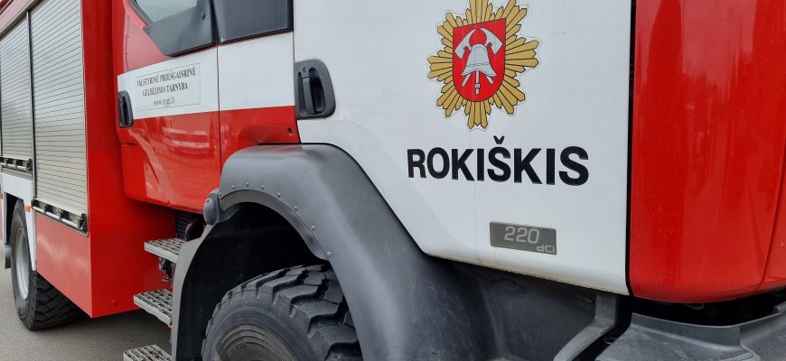 Užsirakinus vaikui, mama negalėjo patekti į butą