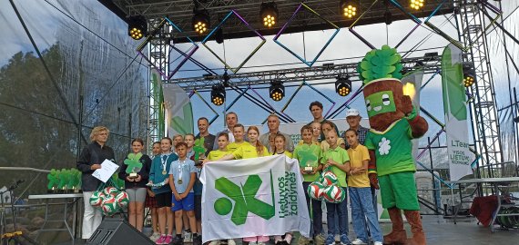 Rokiškio Senamiesčio progimnazijos pradinių klasių sportininkai užnugaryje paliko net 112 komandų