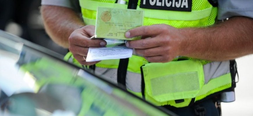 „Valstietis“ siūlo didinti baudas už greičio viršijimą gyvenamose vietovėse